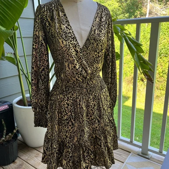 green emerald velvet dress Drive 'Em Wild